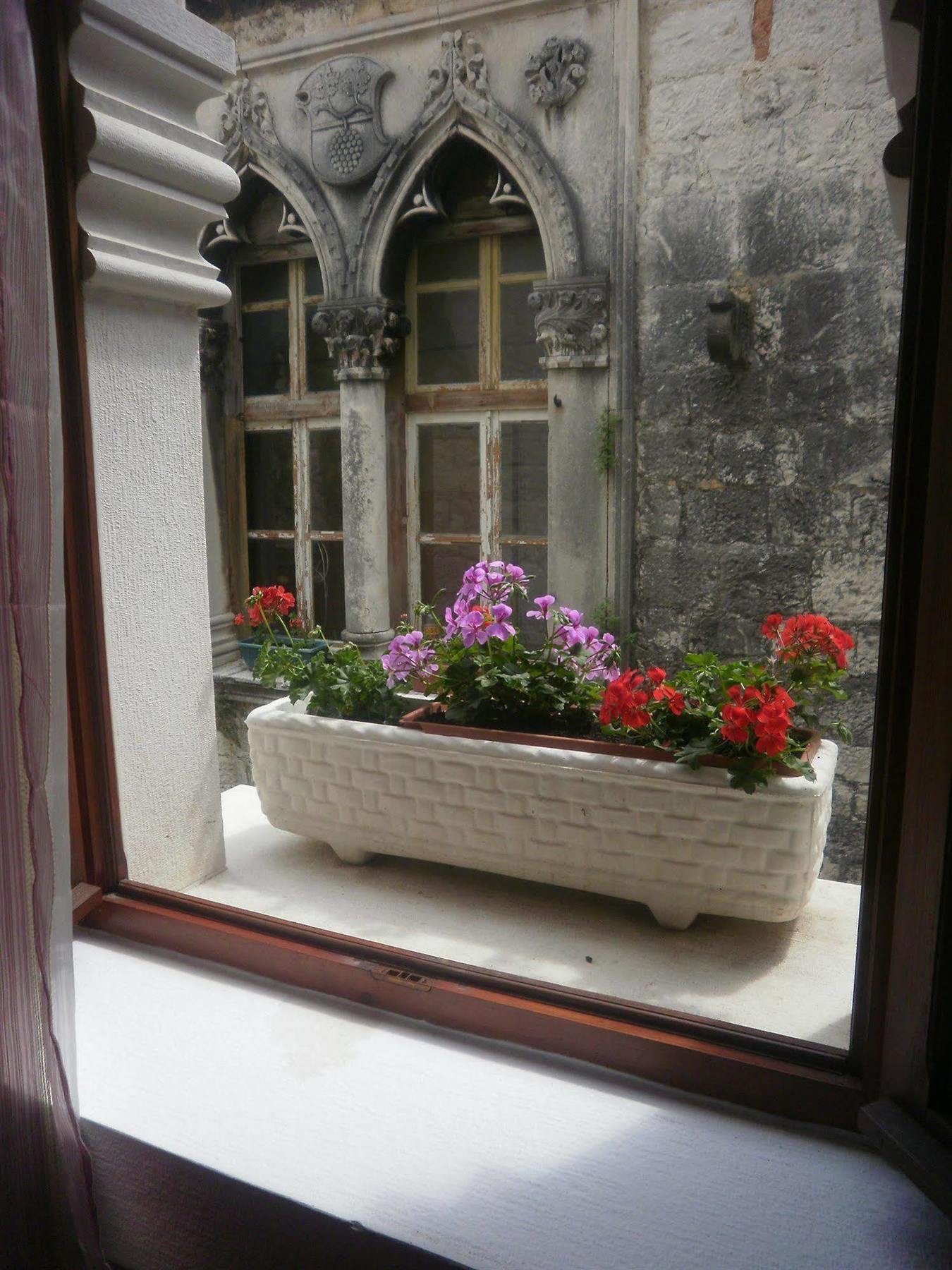 Palace Stafileo Apartment
